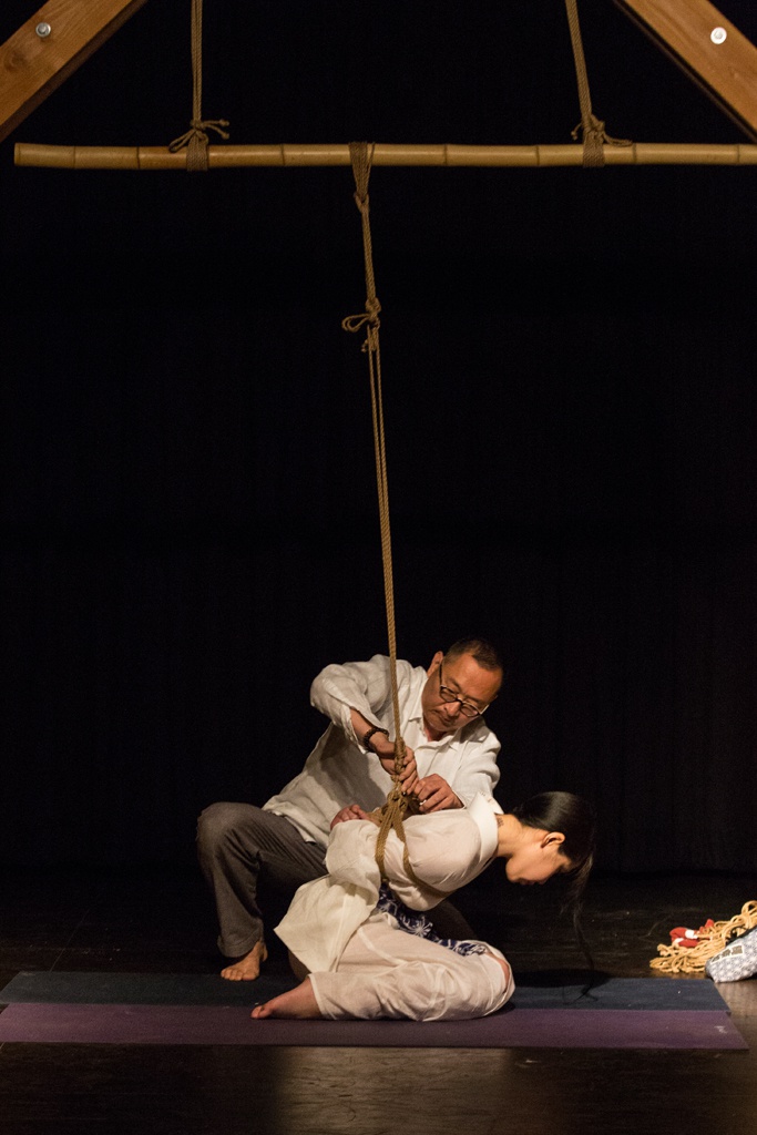 Akira Naka in Los Angeles Kinbaku Today 12